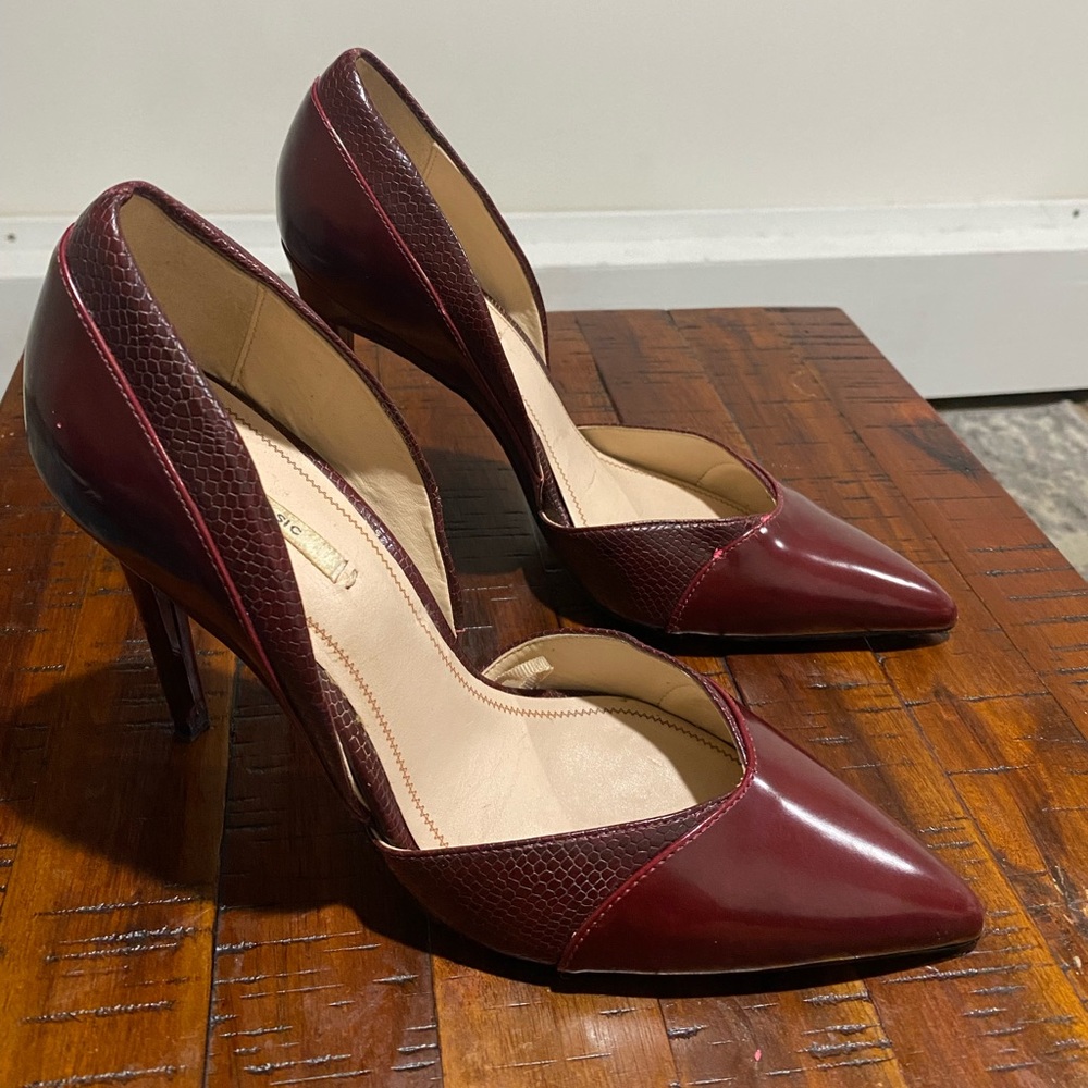Zara Asymmetrical Point Toe Textured Print Heels